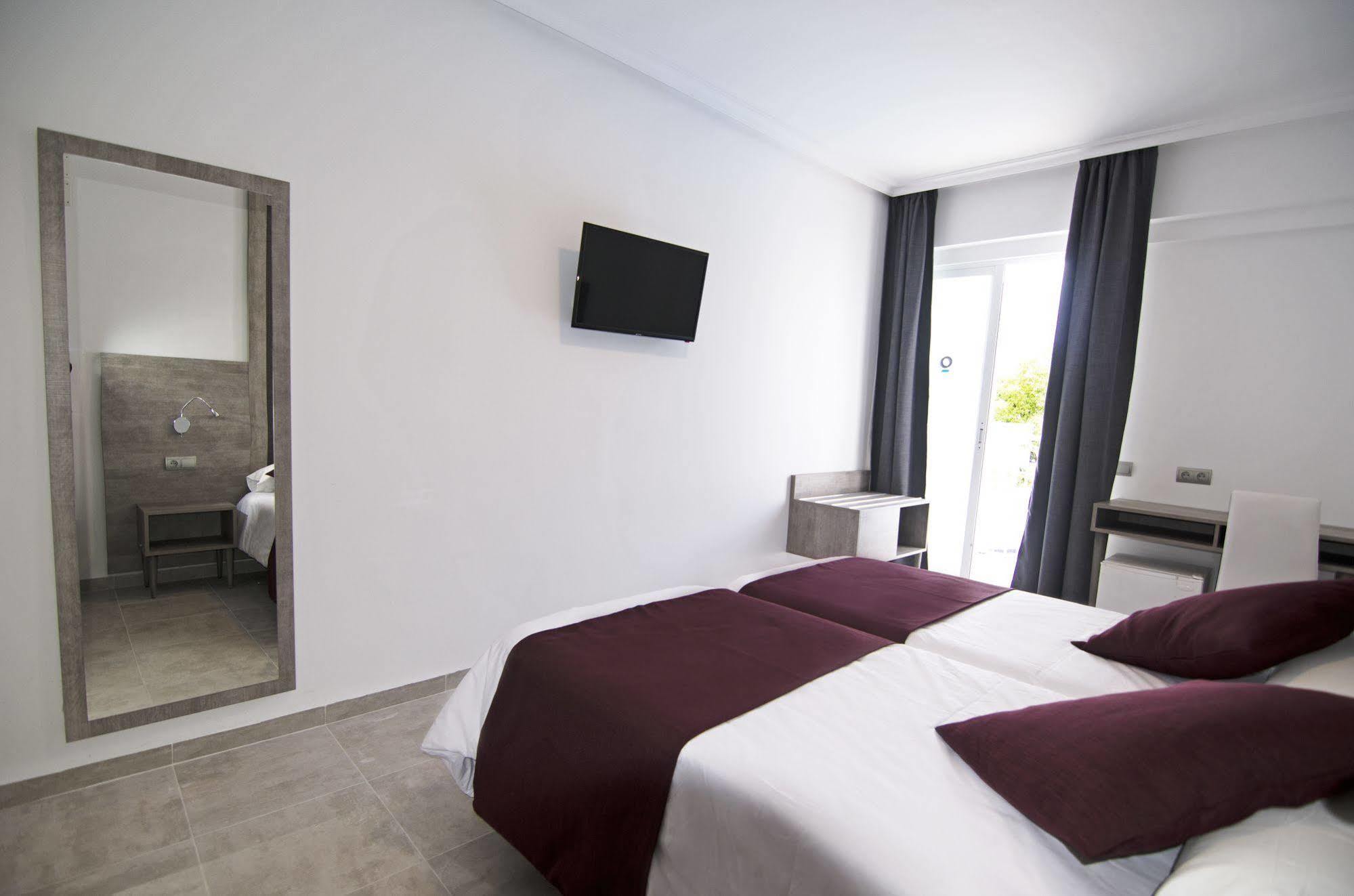 Hotel Vibra Marco Polo II - Adults Only San Antonio  Exterior photo